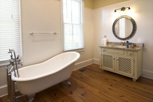 elegant bathroom with clawfoot tub
